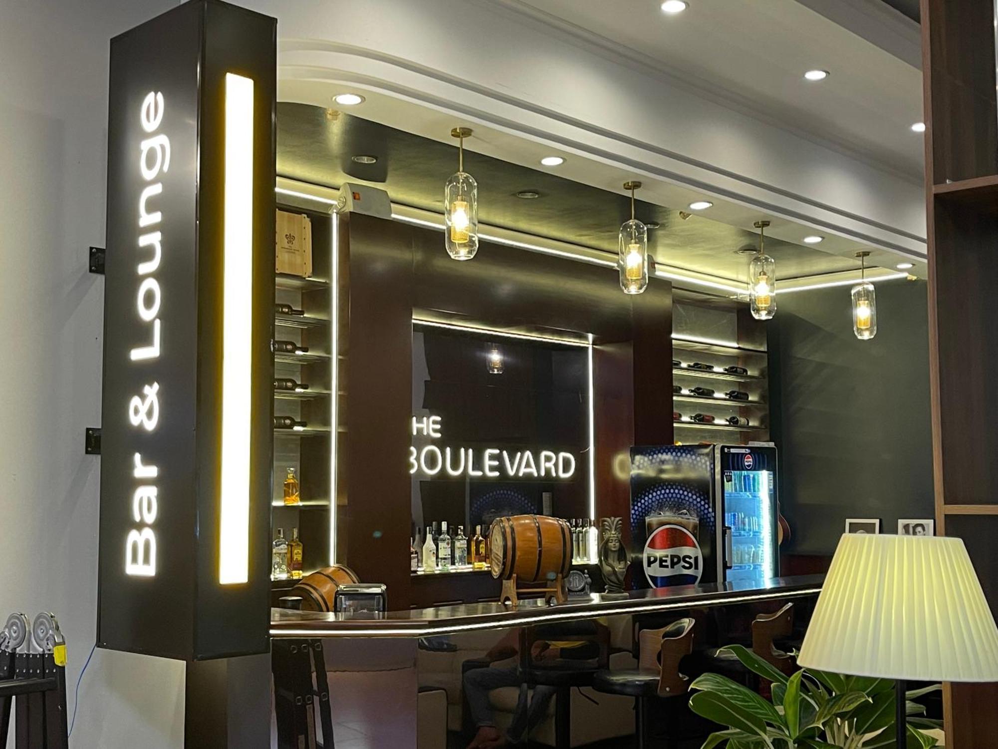 Dong Xuyen Hotel Long Xuyên Екстериор снимка