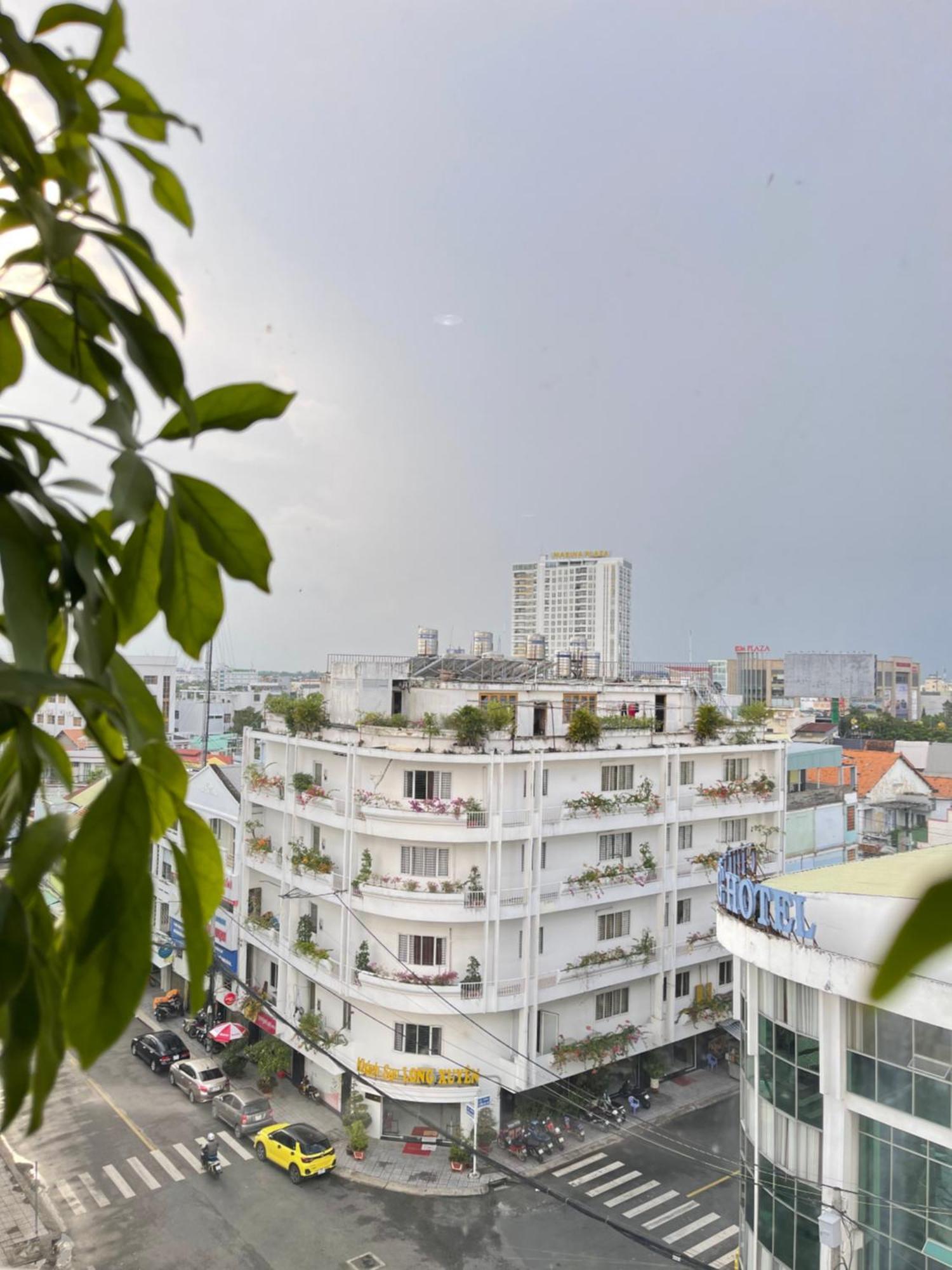 Dong Xuyen Hotel Long Xuyên Екстериор снимка