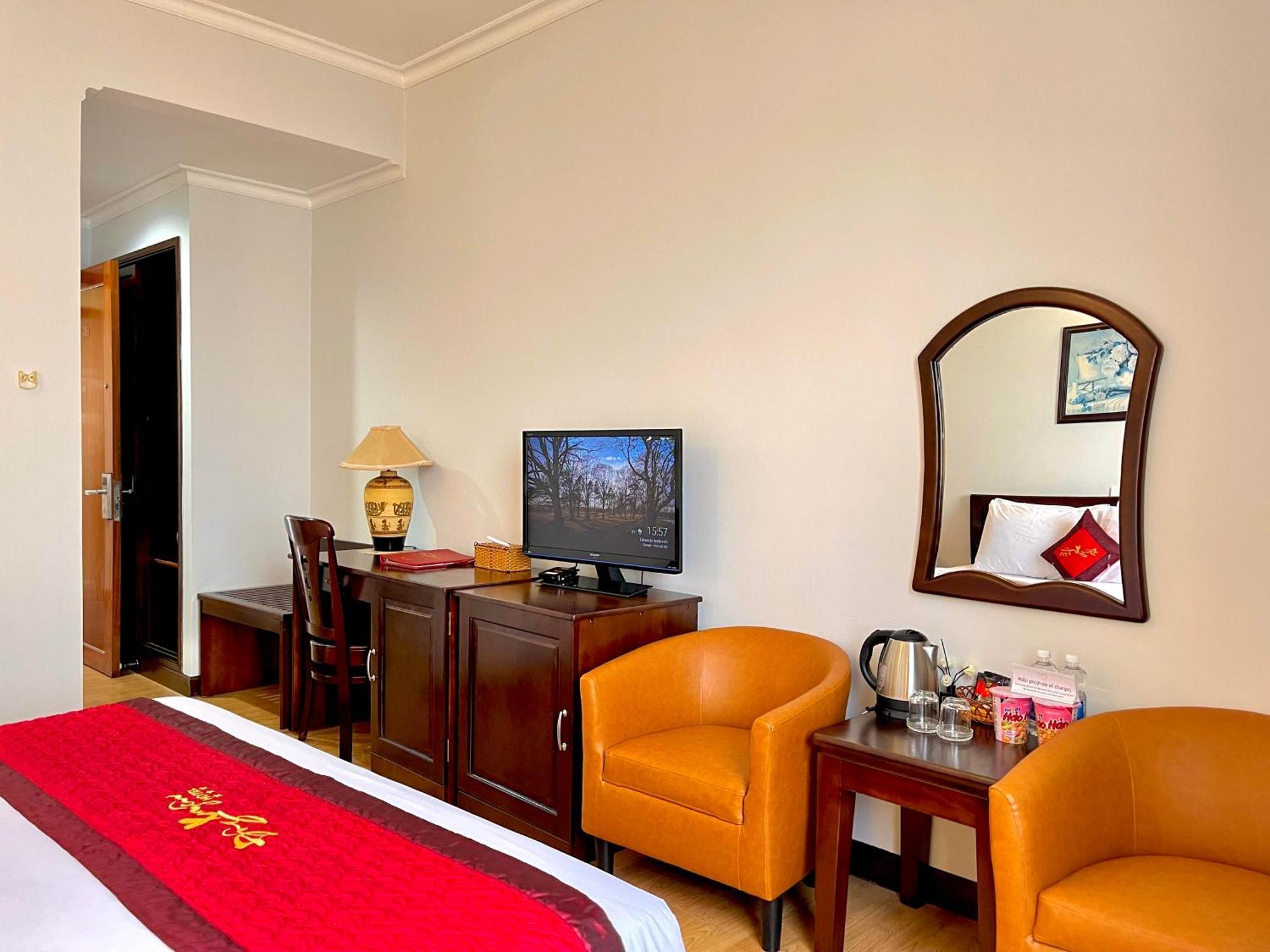 Dong Xuyen Hotel Long Xuyên Екстериор снимка