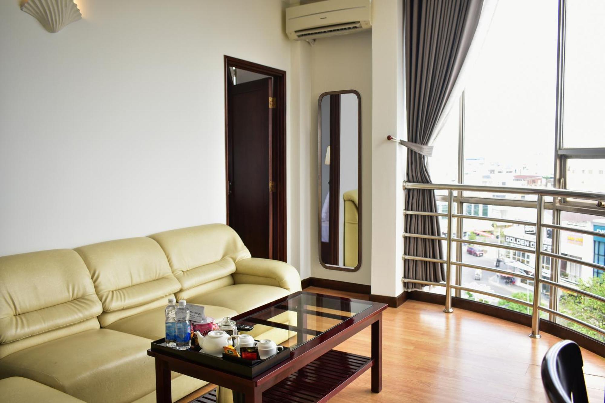 Dong Xuyen Hotel Long Xuyên Екстериор снимка