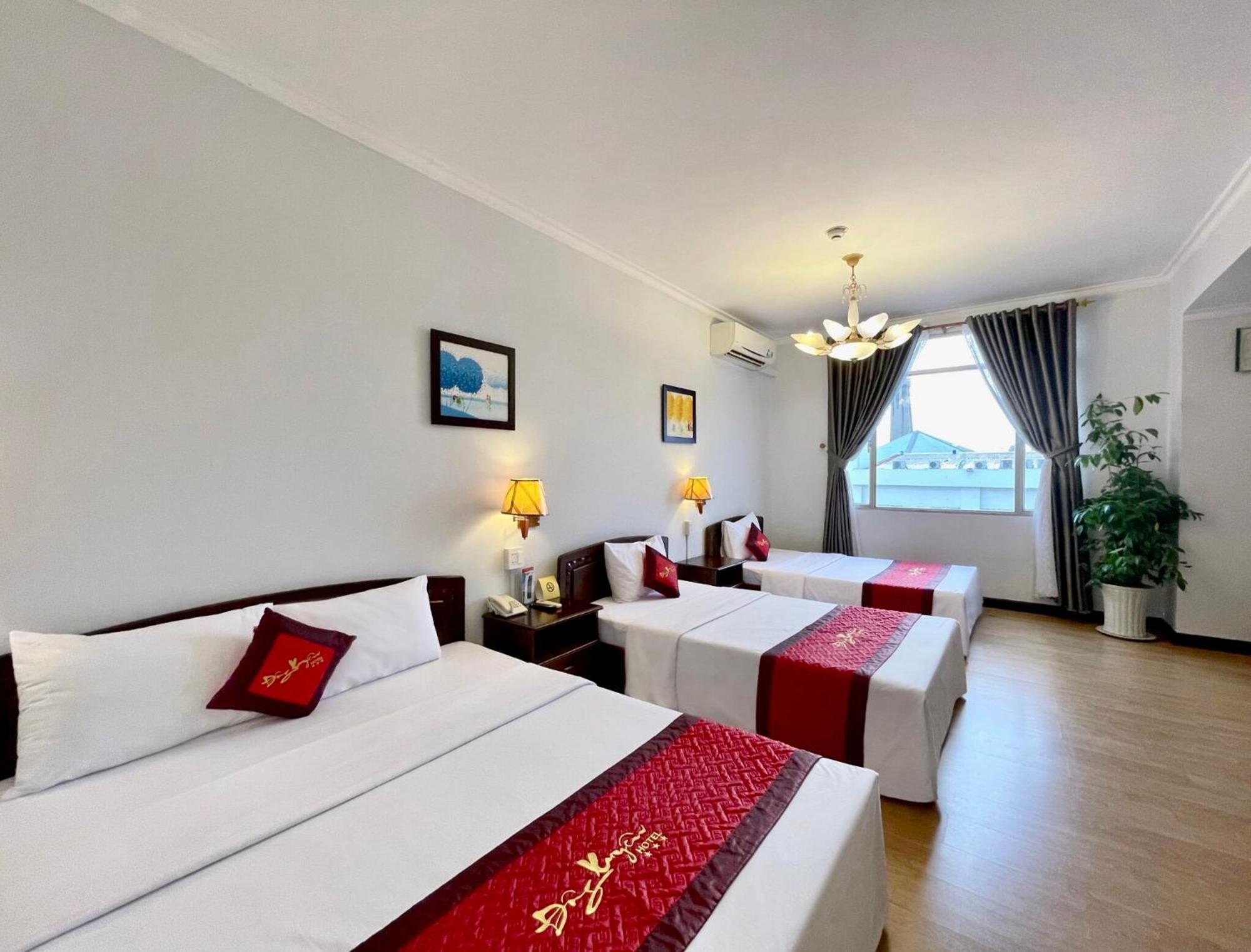 Dong Xuyen Hotel Long Xuyên Екстериор снимка